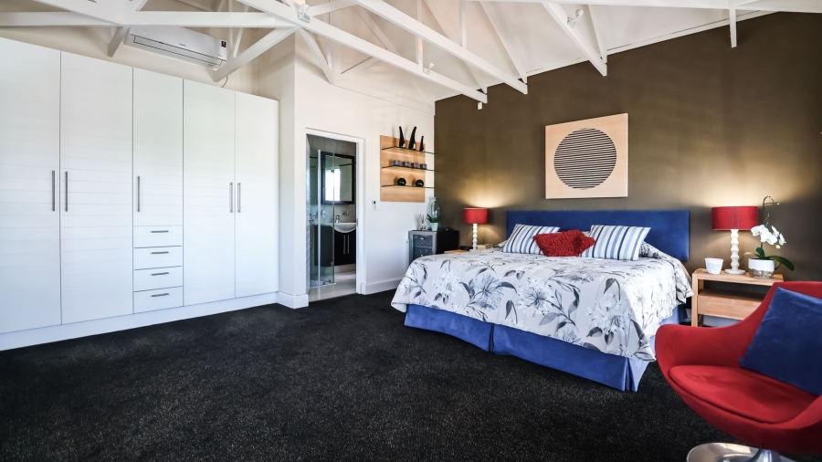 5 Bedroom Property for Sale in Thesen Islands Western Cape